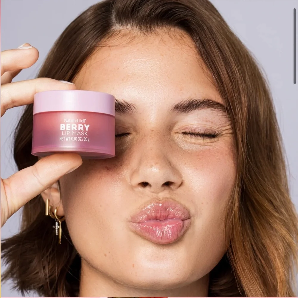 NatureWell Moisturizing Lip Mask- Berry, NEW